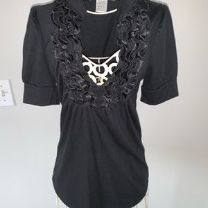 Cotton v-neck with Satin ruffles